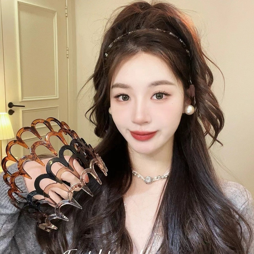 Black Plastic Sharks Tooth Hair